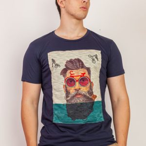 T-shirt con ritratto di uomo