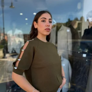 Maglia in Filo Spalla Scoperta