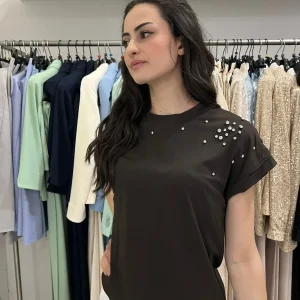 T-shirt Donna con Pietre e Strass – Brilla con Stile